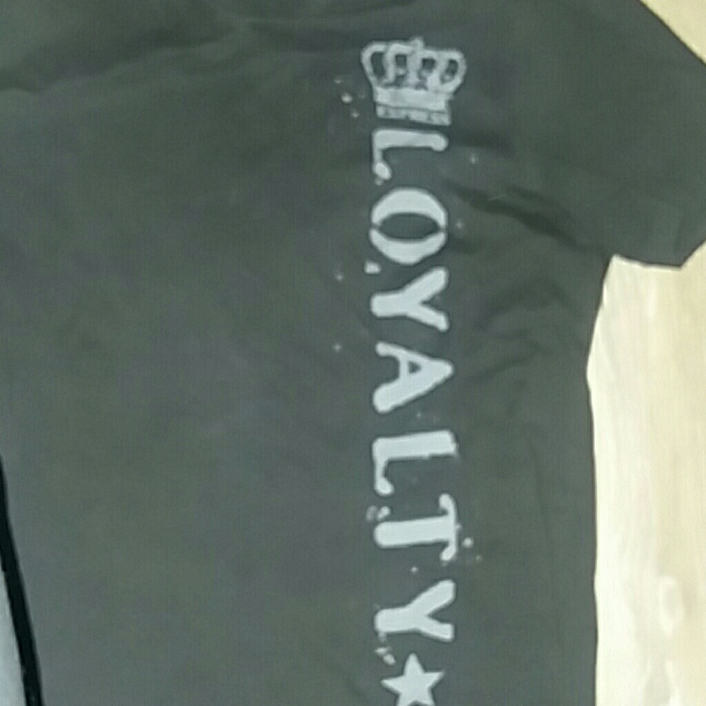 Express V-neck tee-Small - Picture 3 of 4